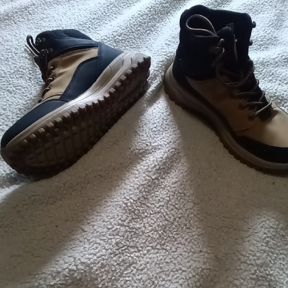 Stylish Black and Tan Women's Boots